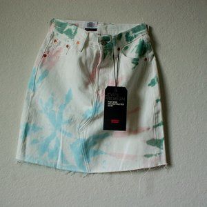 Levi's High Rise Deconstructed Skirt in Tie Dye